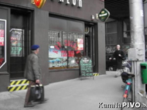 Nadčasový Bondy: Kto dnes vládne svetu